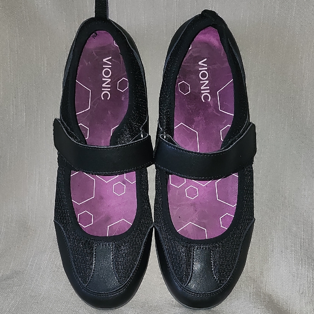 Vionic Women's Black Mary Jane Flats